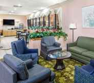 Lobi 2 Days Inn by Wyndham Walterboro