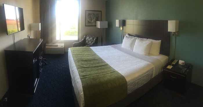 Kamar Tidur La Quinta Inn & Suites by Wyndham Oakland Airport Coliseum