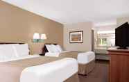 Bedroom 7 Days Inn by Wyndham Macon I-475