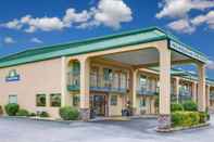 Luar Bangunan Days Inn by Wyndham Macon I-475