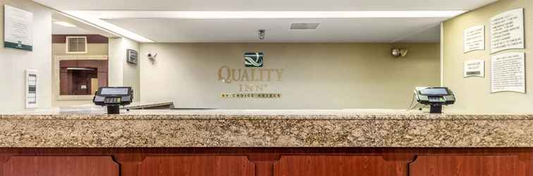 Sảnh chờ Quality Inn Milwaukee/Brookfield