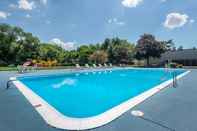 Swimming Pool Hammock Hotel Philadelphia Levittown