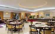 ร้านอาหาร 4 Holiday Inn Yanbu, an IHG Hotel