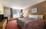 Kamar Tidur 4 Days Inn by Wyndham White House