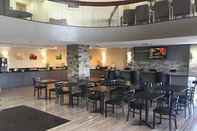 Bar, Cafe and Lounge Quality Inn & Suites Miamisburg - Dayton South