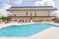 Swimming Pool Days Inn by Wyndham Florence/I-95 North