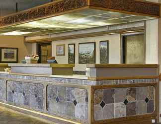 Lobby 2 Red Lion Hotel Wenatchee City Center