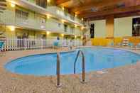 Swimming Pool Ramada by Wyndham Marquette