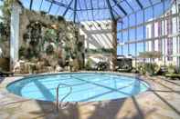 Hồ bơi Atlantis Casino Resort Spa