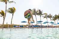 Kolam Renang Pink Shell Beach Resort and Marina