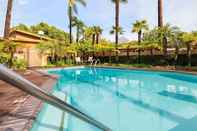 Swimming Pool Best Western Pine Tree Motel