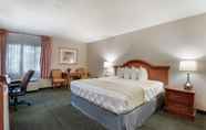 Bedroom 6 SureStay Plus Hotel by Best Western Reno Airport