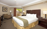 ห้องนอน 6 Best Western Plus Wine Country Inn & Suites