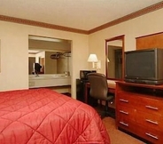 Bedroom 5 Quality Inn Blytheville I-55