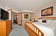 Bedroom 6 Hampton Inn Spokane
