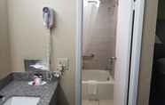 Toilet Kamar 5 Baymont by Wyndham Lake City