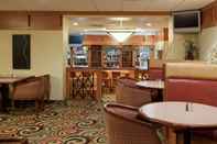 Bar, Cafe and Lounge Crowne Plaza Moncton-Downtown, an IHG Hotel
