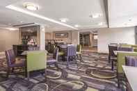 Bar, Kafe, dan Lounge La Quinta Inn & Suites by Wyndham Salem NH