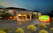 Bangunan 2 Courtyard by Marriott State College