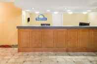 Lobi Days Inn by Wyndham Roanoke Near I-81