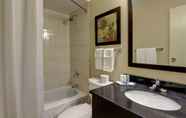 Toilet Kamar 2 Comfort Inn Windsor