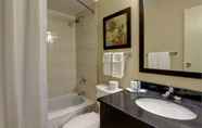 In-room Bathroom 2 Comfort Inn Windsor