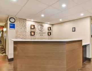 Lobi 2 Comfort Inn Windsor