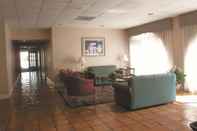 Lobby Days Inn by Wyndham Del Rio