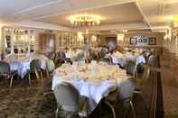 Functional Hall Macdonald Compleat Angler