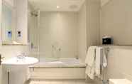 In-room Bathroom 3 Macdonald Compleat Angler