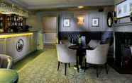 Bar, Cafe and Lounge 5 Macdonald Compleat Angler