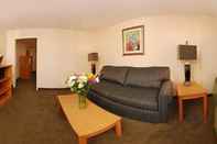 Common Space Comfort Inn