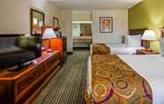 Bedroom 5 Ramada by Wyndham Savannah Gateway