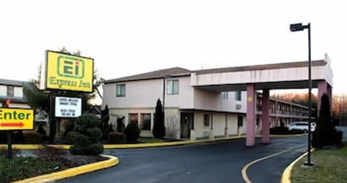 Exterior Express Inn