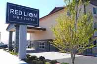 Exterior Red Lion Inn & Suites Everett