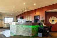 Lobby Bearcat Inn and Suites