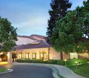 ภายนอกอาคาร 2 Courtyard by Marriott Bakersfield