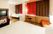 Kamar Tidur 3 Hotel ibis Vannes