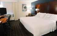 Bedroom 7 Fairfield by Marriott Inn & Suites Herndon Reston