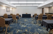 Functional Hall 5 La Quinta Inn & Suites by Wyndham Minneapolis-Minnetonka