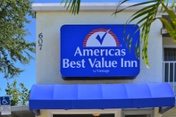 Exterior Americas Best Value Inn Bradenton Sarasota