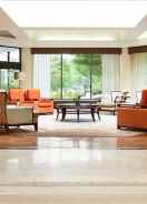 LOBBY DoubleTree by Hilton Hotel Boston - Bedford Glen