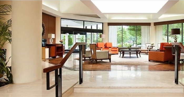 Lobby DoubleTree by Hilton Hotel Boston - Bedford Glen