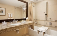 In-room Bathroom 2 DoubleTree by Hilton Hotel Boston - Bedford Glen