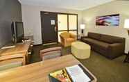 Common Space 6 Embassy Suites by Hilton Denver Central Park