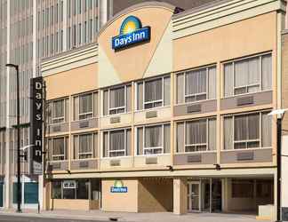 Exterior 2 Days Inn by Wyndham Ottawa