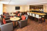 Bar, Cafe and Lounge Sheraton Vancouver Airport Hotel