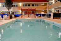 Swimming Pool Quality Inn & Suites