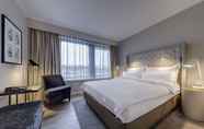 Bedroom 2 Clayton Hotel Düsseldorf City Centre