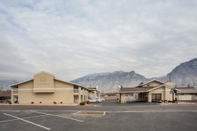 Exterior Days Inn by Wyndham Provo